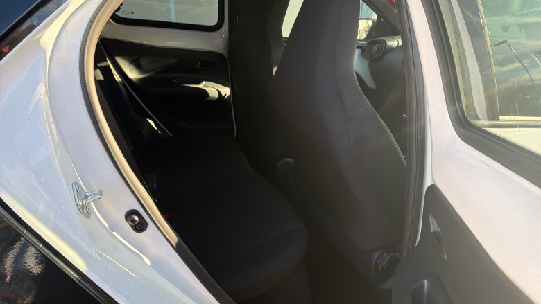 Toyota Aygo X 1.0 VVT-i Edge 5dr Petrol Hatchback